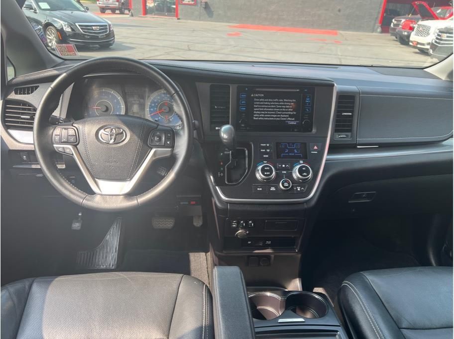 2015 Toyota Sienna