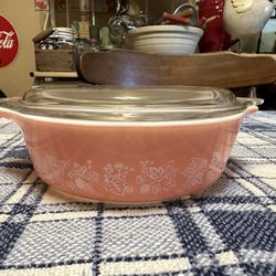 Vintage Pyrex # 471 Pink Gooseberry  Round Casserole 
