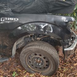 17 Ford F-150 Crew Cab 4x4 For Parts 