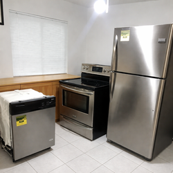 4 Pc kitchen appliances set