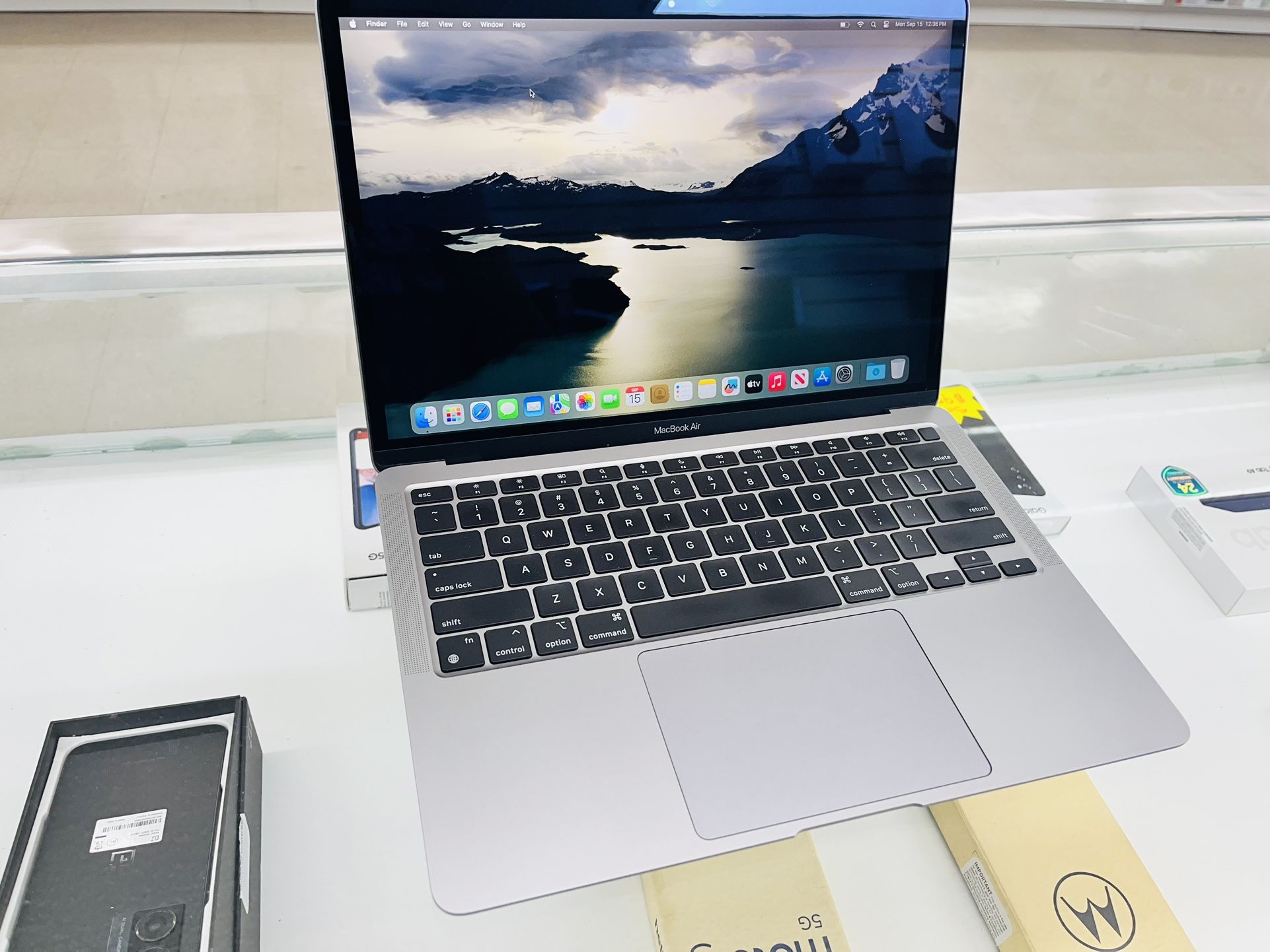 MacBook Air M1 2020 8gb Ram 512gb Ssd Computers & Accessories