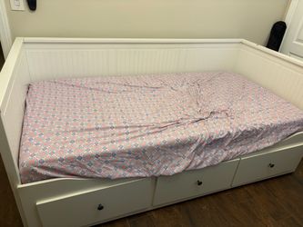 IDEA HEMNES white daybed with 3 storage drawers