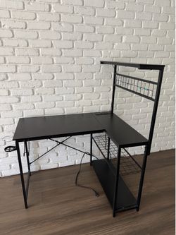 Gaming desk