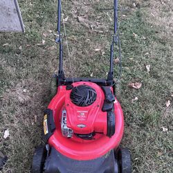 Craftsman M110 Push Lawn Mower – Briggs & Stratton 140cc Engine