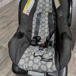 Newborn Carseat