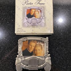 Just married Frame 6”x6”  (Picture 4.5”x3.25”) 