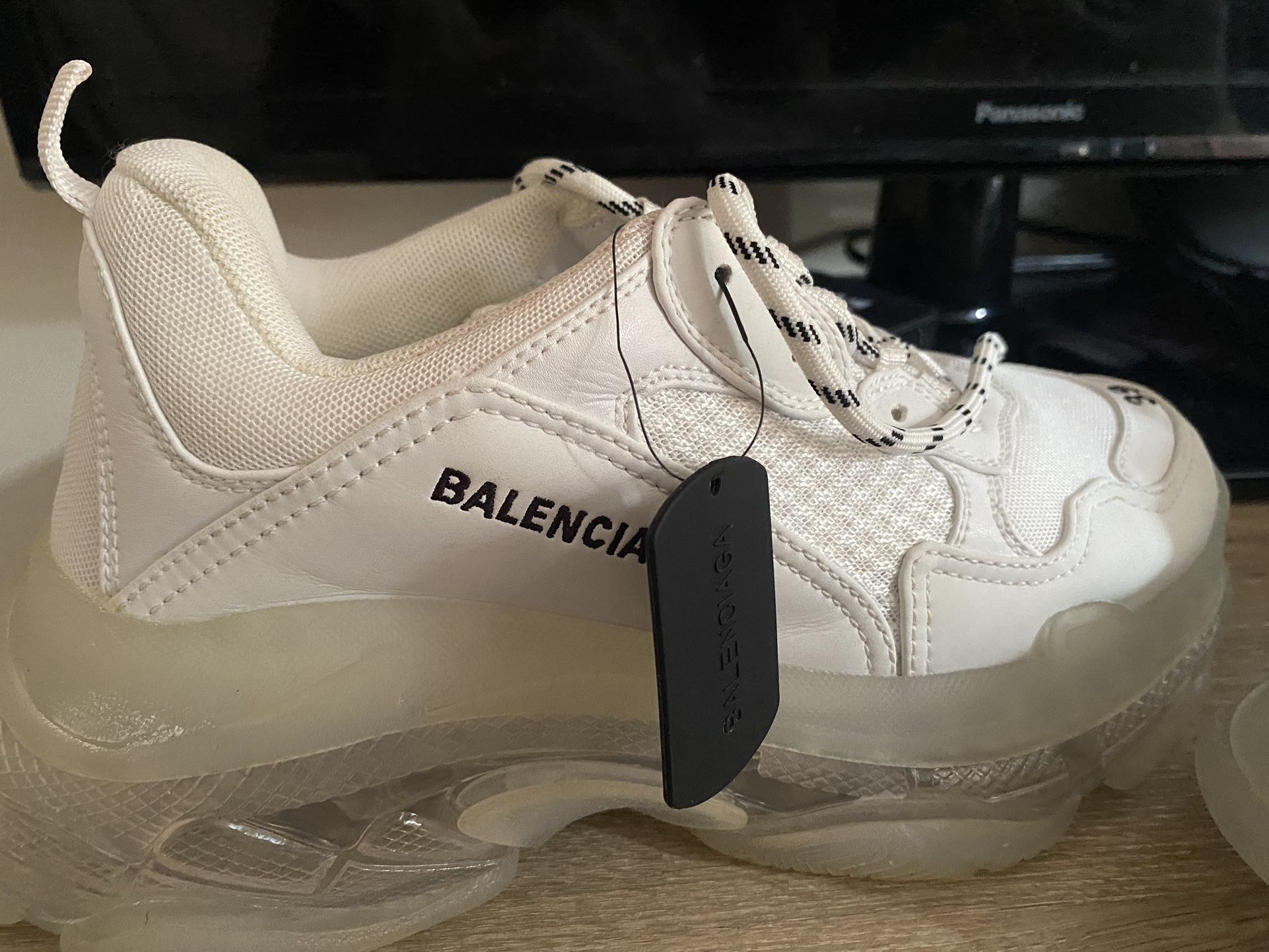 Balenciaga triple s white clear sole womens deals