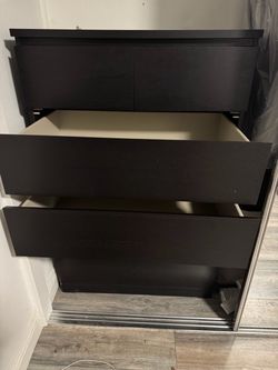 Black 5 -Drawer Dresser Chest