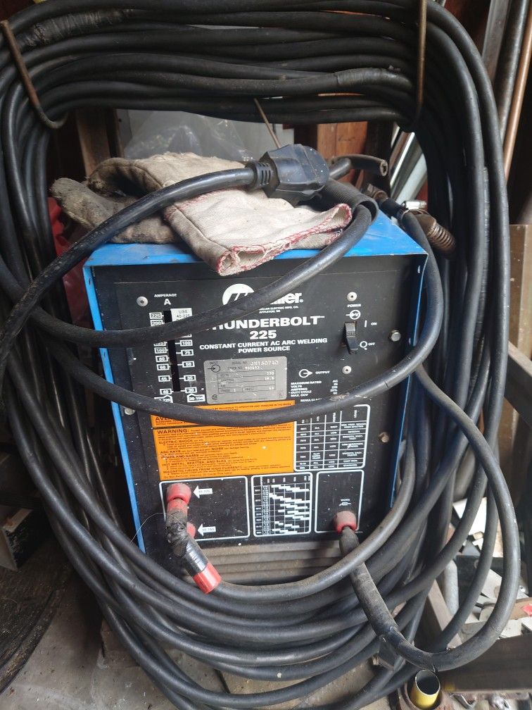 Miller Thunderbolt 225 Welder