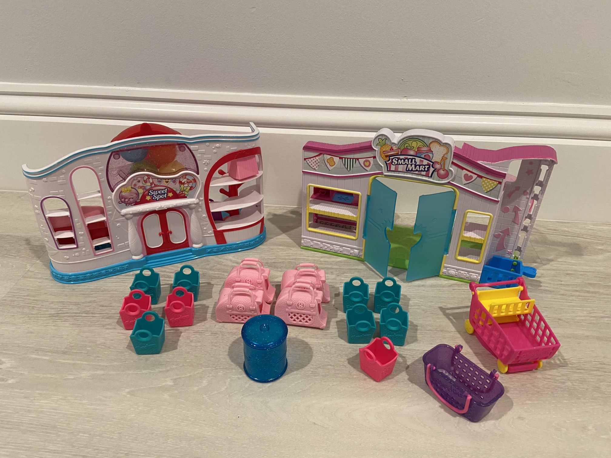 Shopkins Small Mart & Sweet Spot Playsets