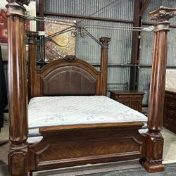 Beautiful king Size Bedroom Set