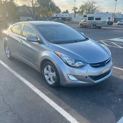 Hyundai Elantra 2013