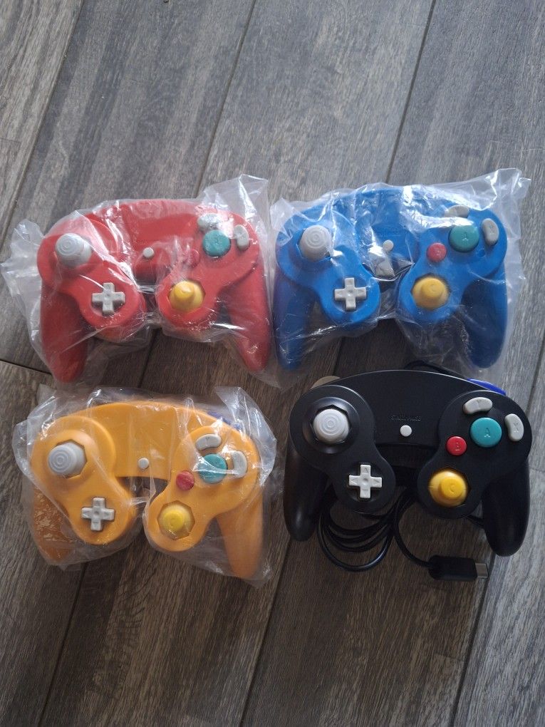New Controller For Nintendo Gamecube / Wii