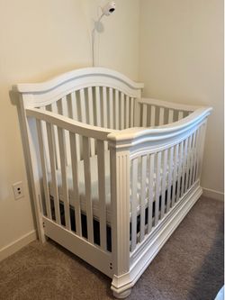 Newton waterproof mattress & crib