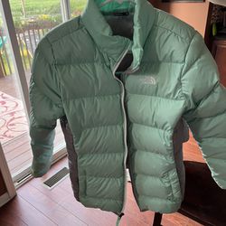North Face Girls Jacket Size 18 (xl).  