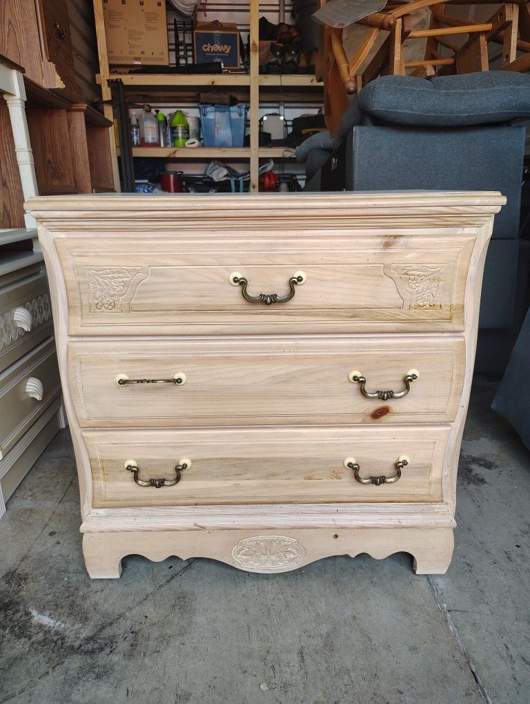 FUNDRAISER - Vintage French Provincial Chest