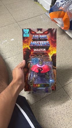 Masters of the universe he-man skeletor motu figure