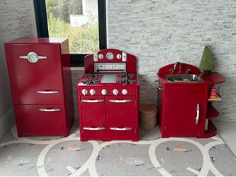 POTTERY BARN KIDS RED KITCHEN SET 80% OFF SOLID WOOD RETRO STOVE, FRIDGE, OVEN PRETEND PLAY