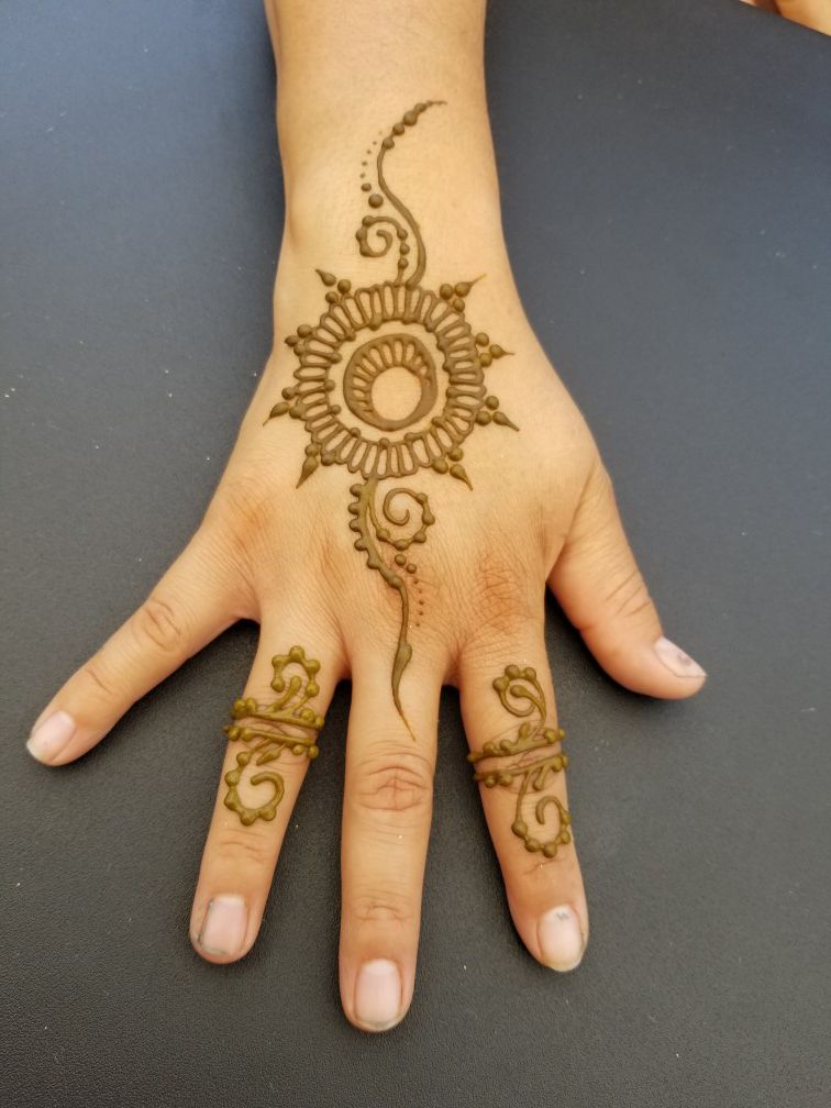 Henna tattoos for womens and kids