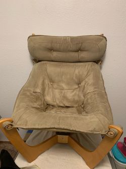 Luna chair and ottoman