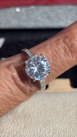 Silver Solitaire Ring with Round Stone Size 7