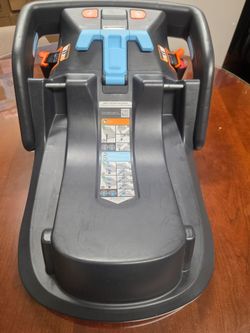 Uppababy Mesa v2 infant car seat base SMARTsecure system