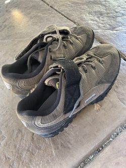 Shimano Bicycling Shoes With Pedals