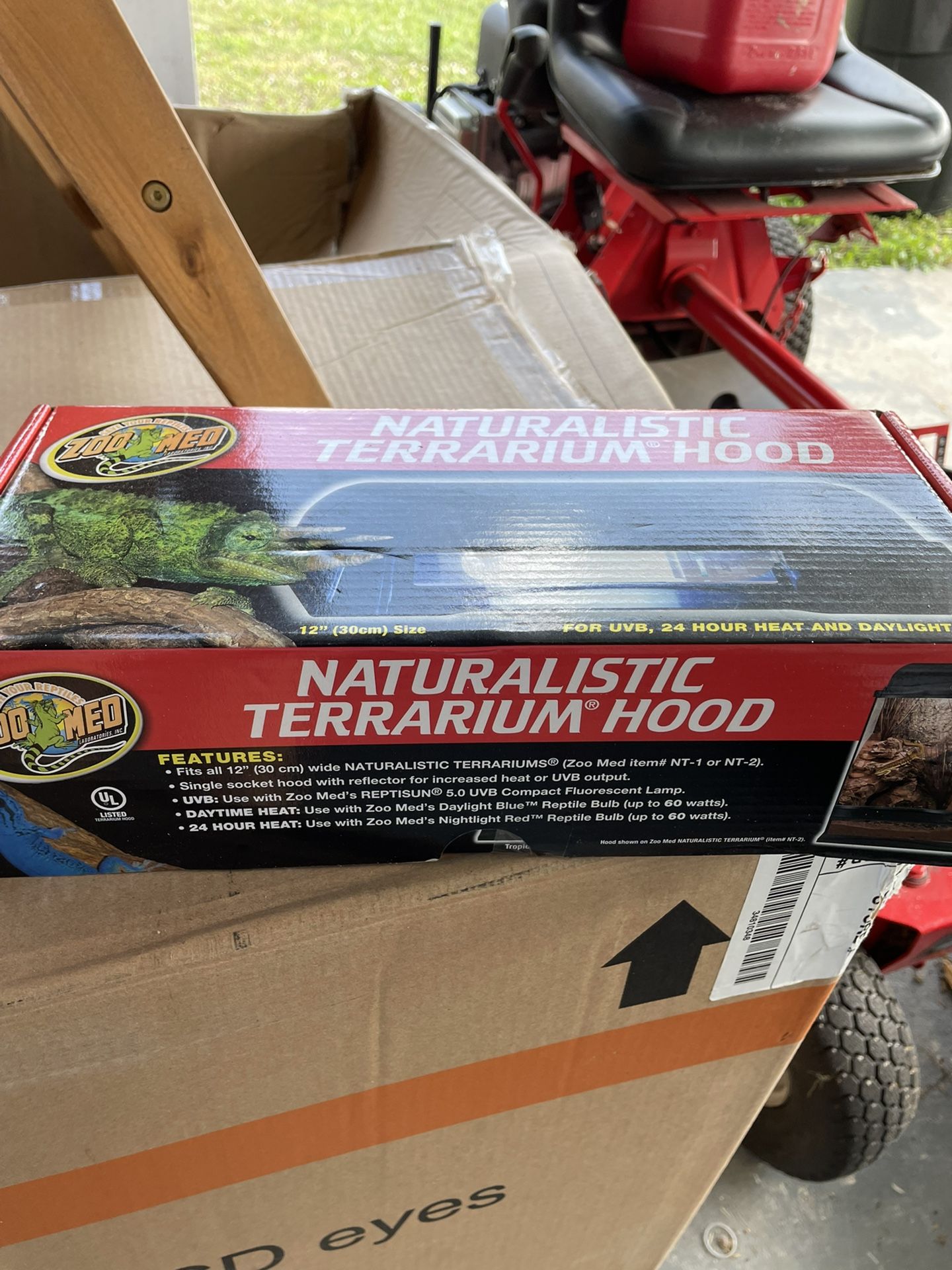 Zoo Med Terrarium Hood And Bulb