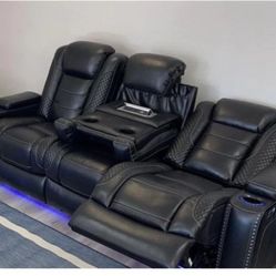 ☄️ Black/ White Party Time Modern Power Reclining Sofa With Adjustable Headrest ☄️ LED Light , USB Port👍 Three Cushion Sofas💥 Financing ✅