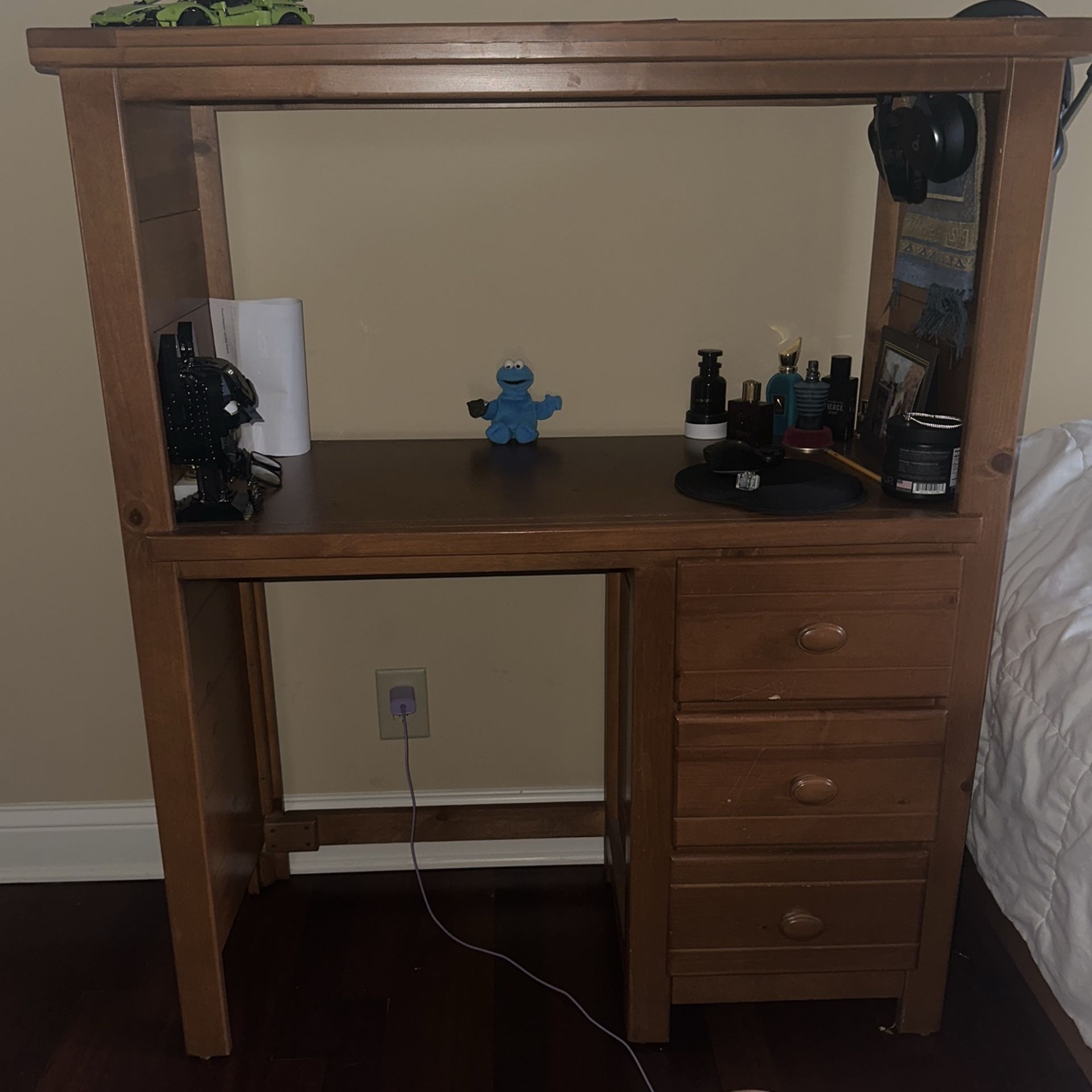 Wood Gaming Desk With Three Drawers