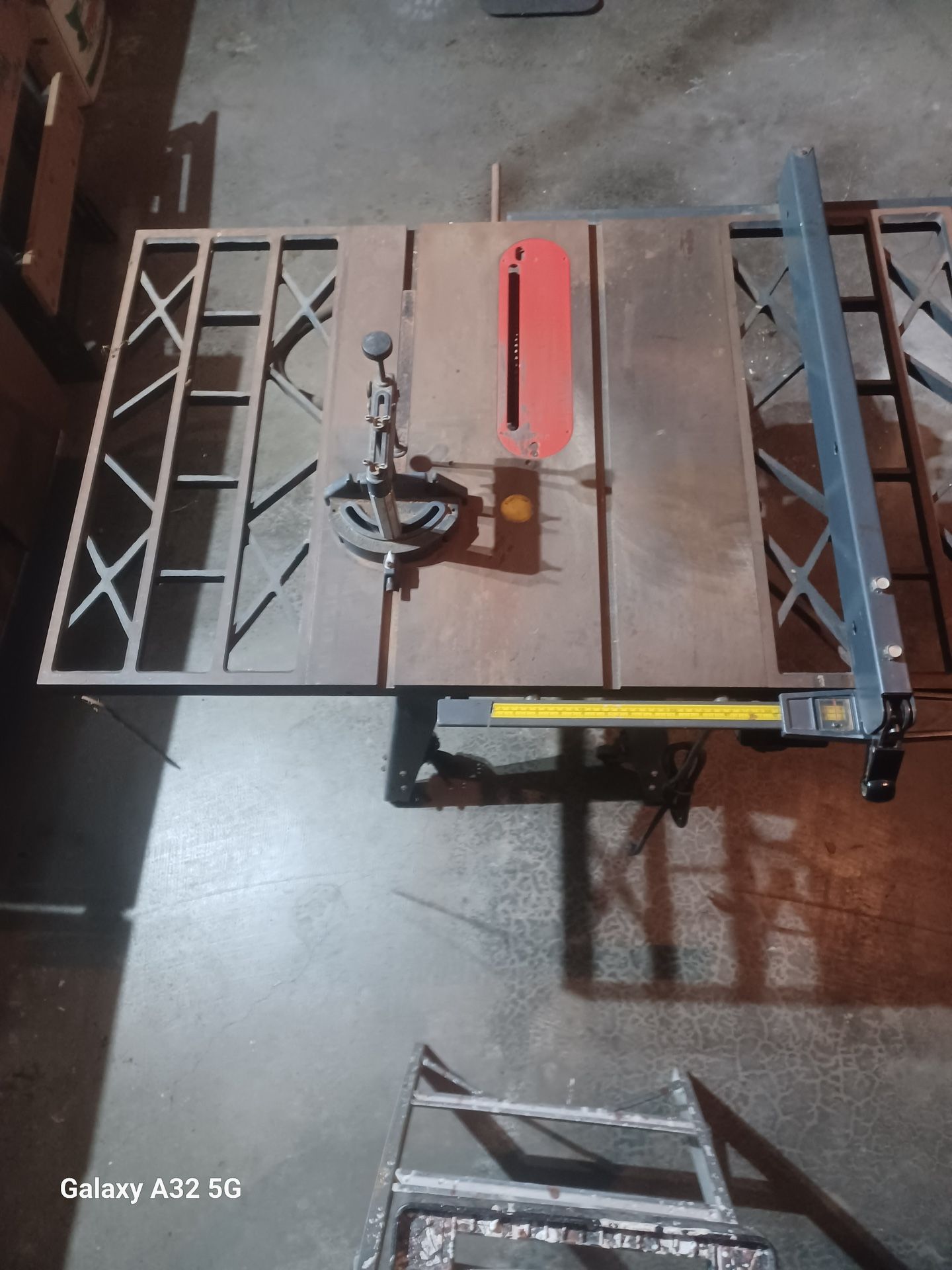 Craftsman Table Saw Like New Hardly Used