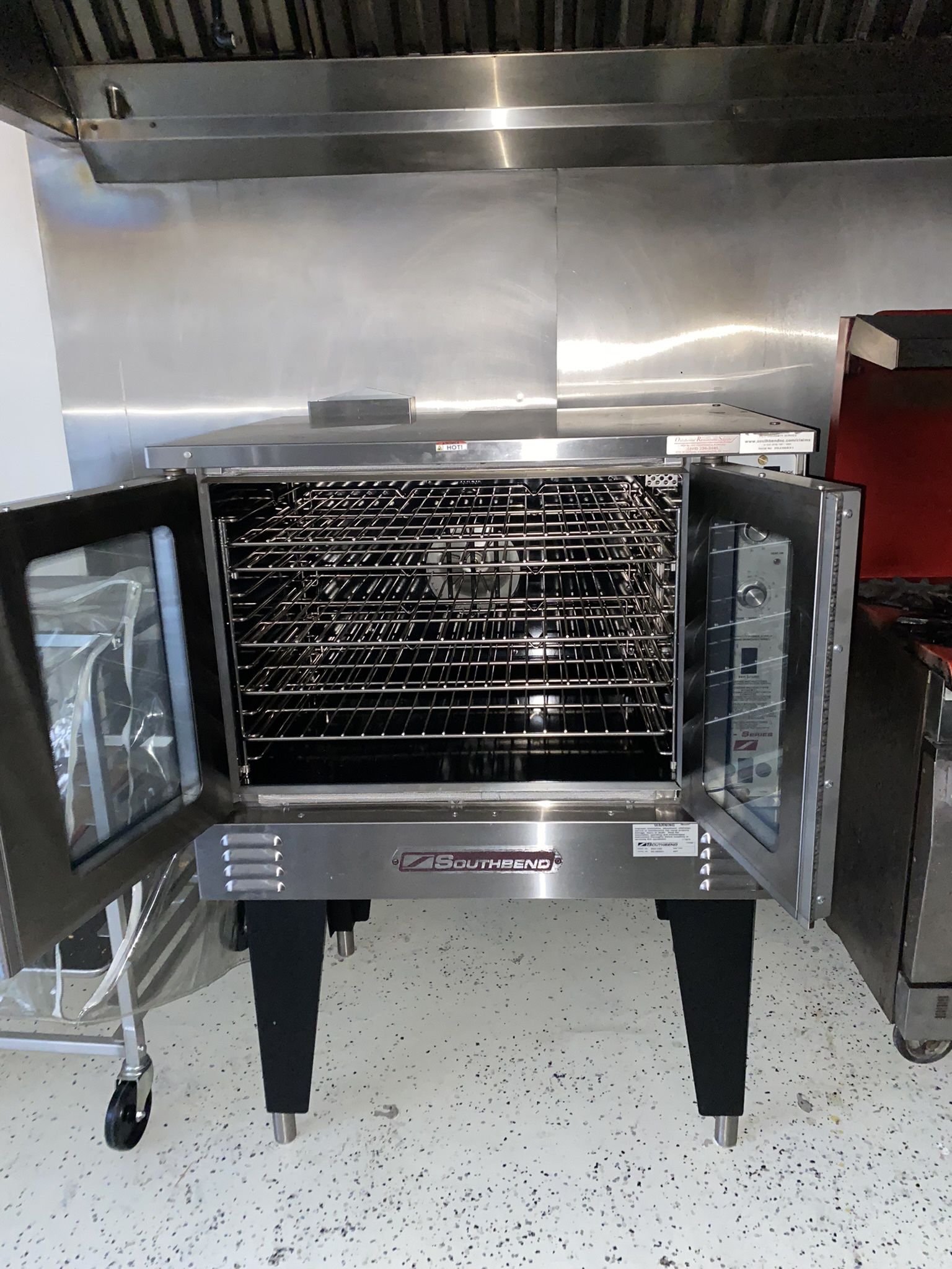 Commercial convection oven