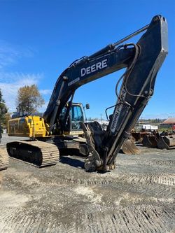 John Deere 350G LC (Excavator / Trackhoe)