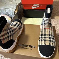 Kids Burberry Black & Beige Sock Sneakers 