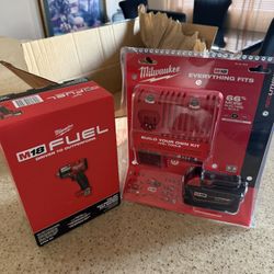 M18 MID Torque Impact Wrench W/ 5.0 Battery kit 