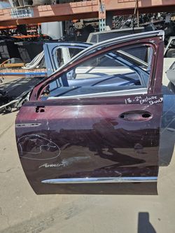 Buick enclave left door Oem