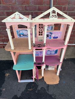Free Doll house.
