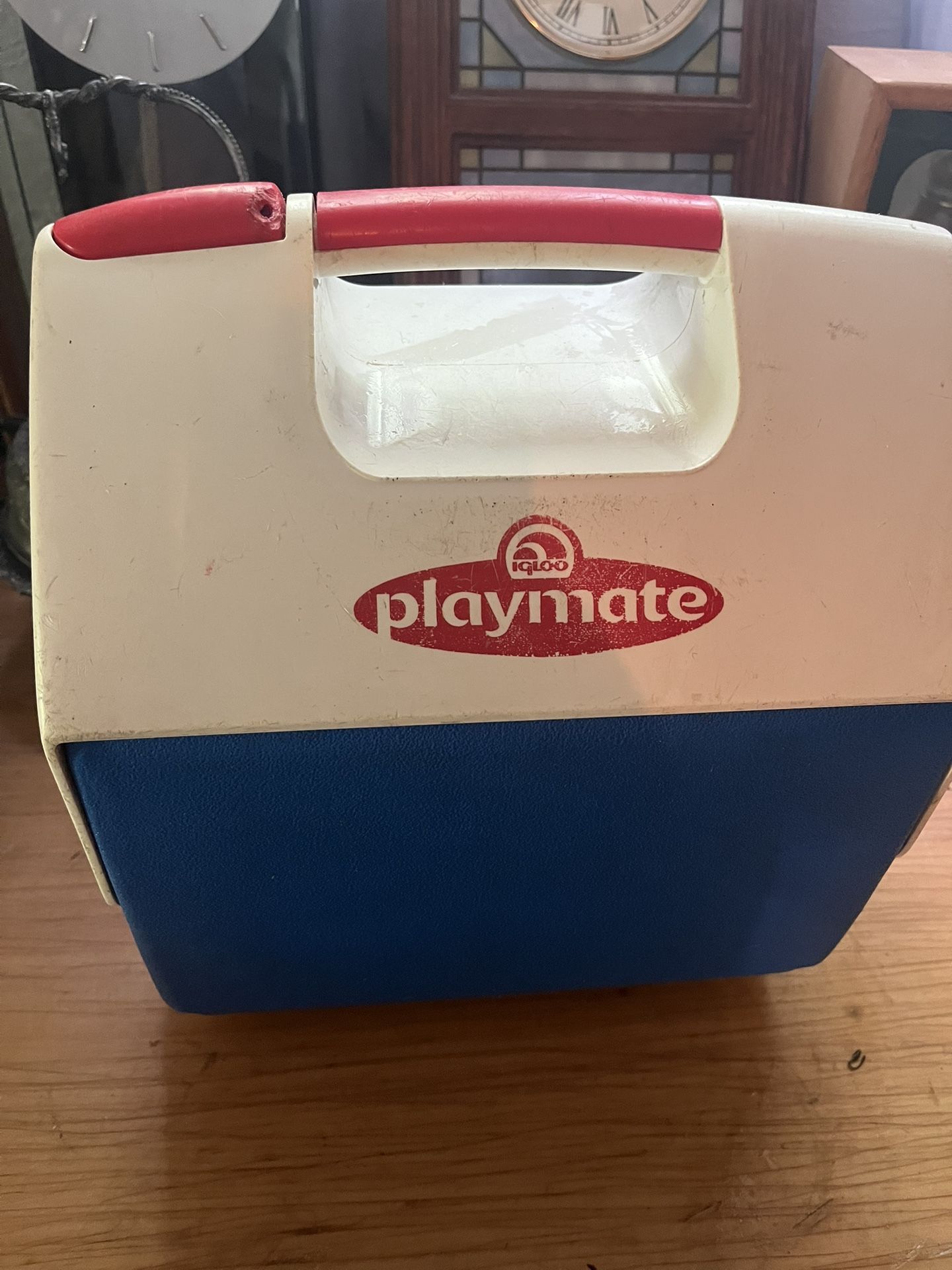 Vintage 80s Playmate Igloo Blue/ White / Red Cooler 16 Qt With Push Button Lock