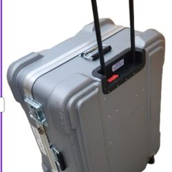 Heavy Duty Industrial Equipment Case – Penn Fabrication – Foam Lined