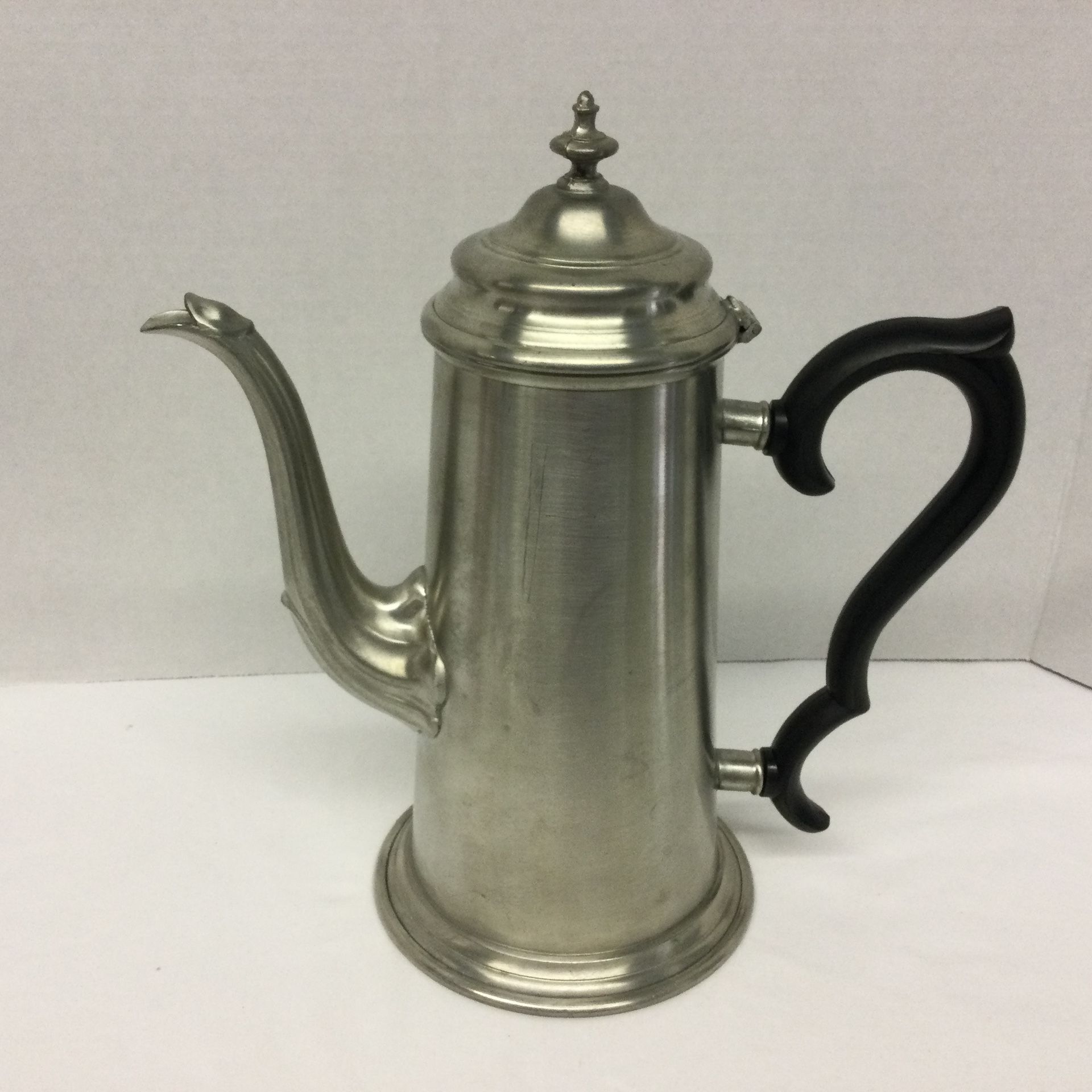 LEONARD ANTIQUE COFFEE/TEA KETTLE ENGLISH PEWTER HANDMADE IN SHEFFIELD ENGLAND