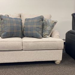 Traemore Linen Living Room Loveseat Ashley