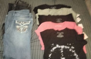 "Slightly Used" girls Junior size  jeans & 5 new junior size shirts all for $20