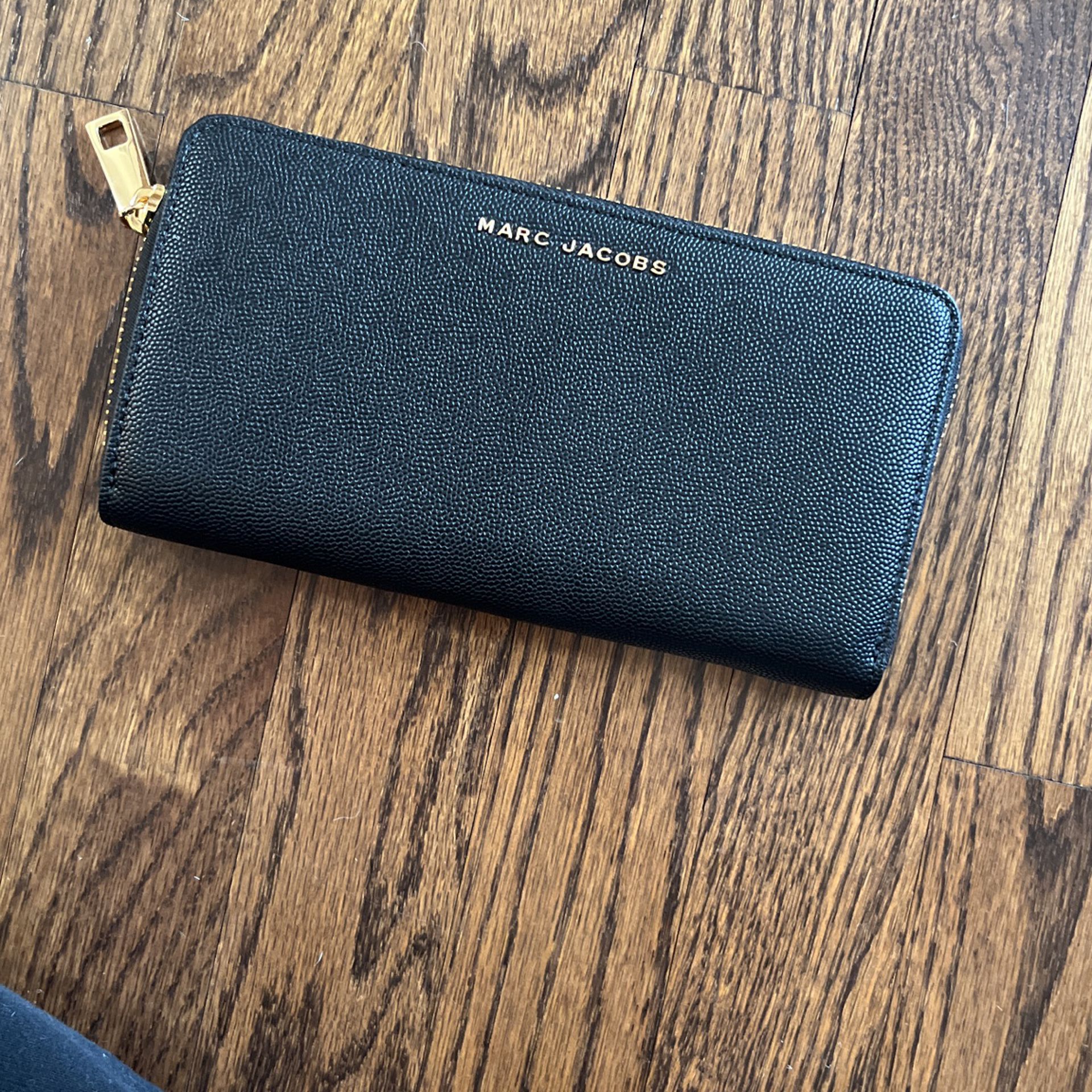 Marc Jacobs Textured Leather Wallet
