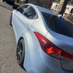 2012 Hyundai Elantra