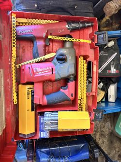 Milwaukee Fuel Roto Hammer Hammer Drill, No Battery, Power, Shotgun, Or Setting Wall