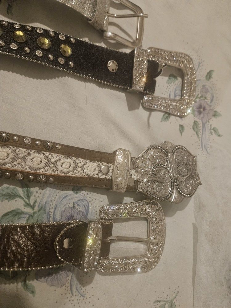 Ladies Cowgirls Belts And Pursesj