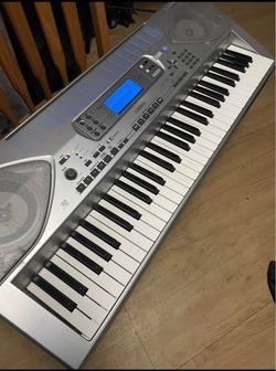 Casio keyboard piano