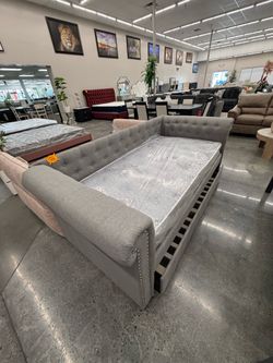DAY BED