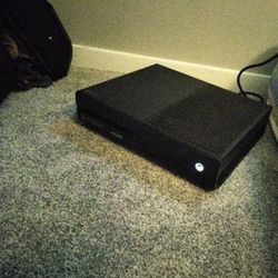 Xbox One With Games And Controller And Headset 