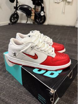 Nike Sb Dunk Low x Supreme  Size 9.5